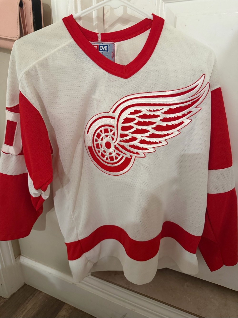 Vintage CCM Detroit Red Wings Kids Jersey L/XL